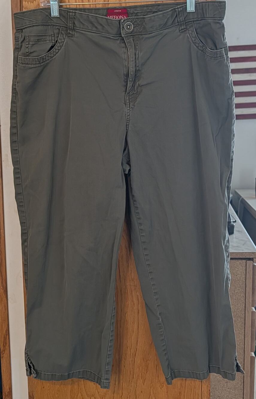 ☀️Women's 16 Merona Pants